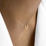 گردنبند نعل