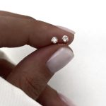 گوشواره میخی سولیتر سفید ساده