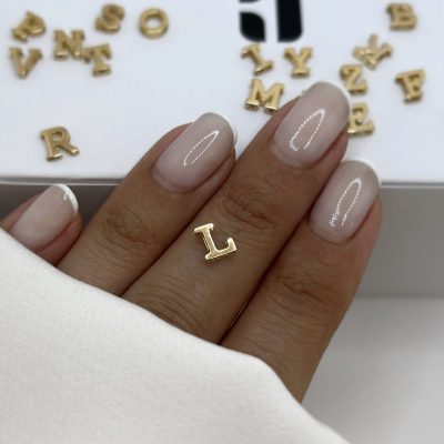 آویز حرف لاتین L