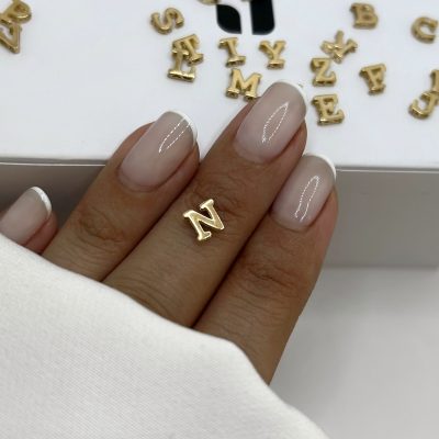 آویز حرف لاتین N