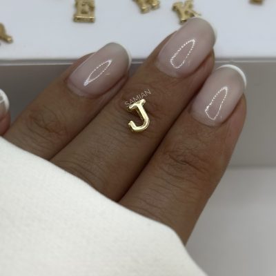 آویز حرف لاتین J