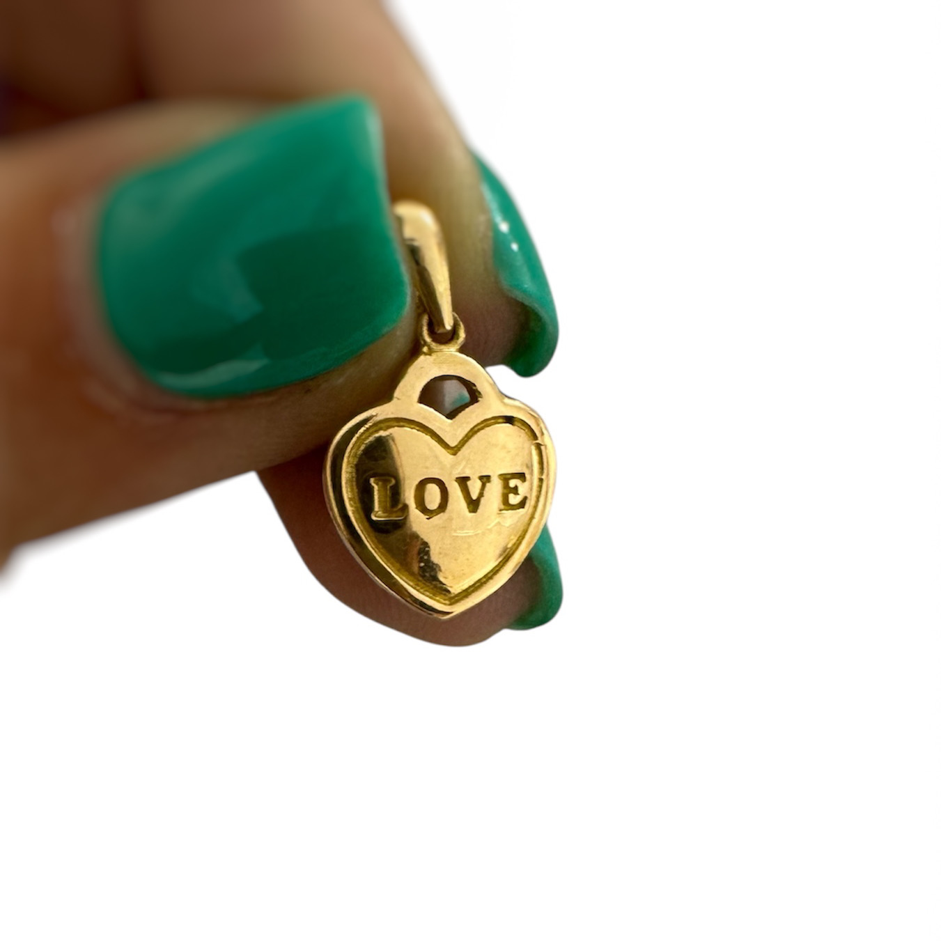 اویز قلب لاو